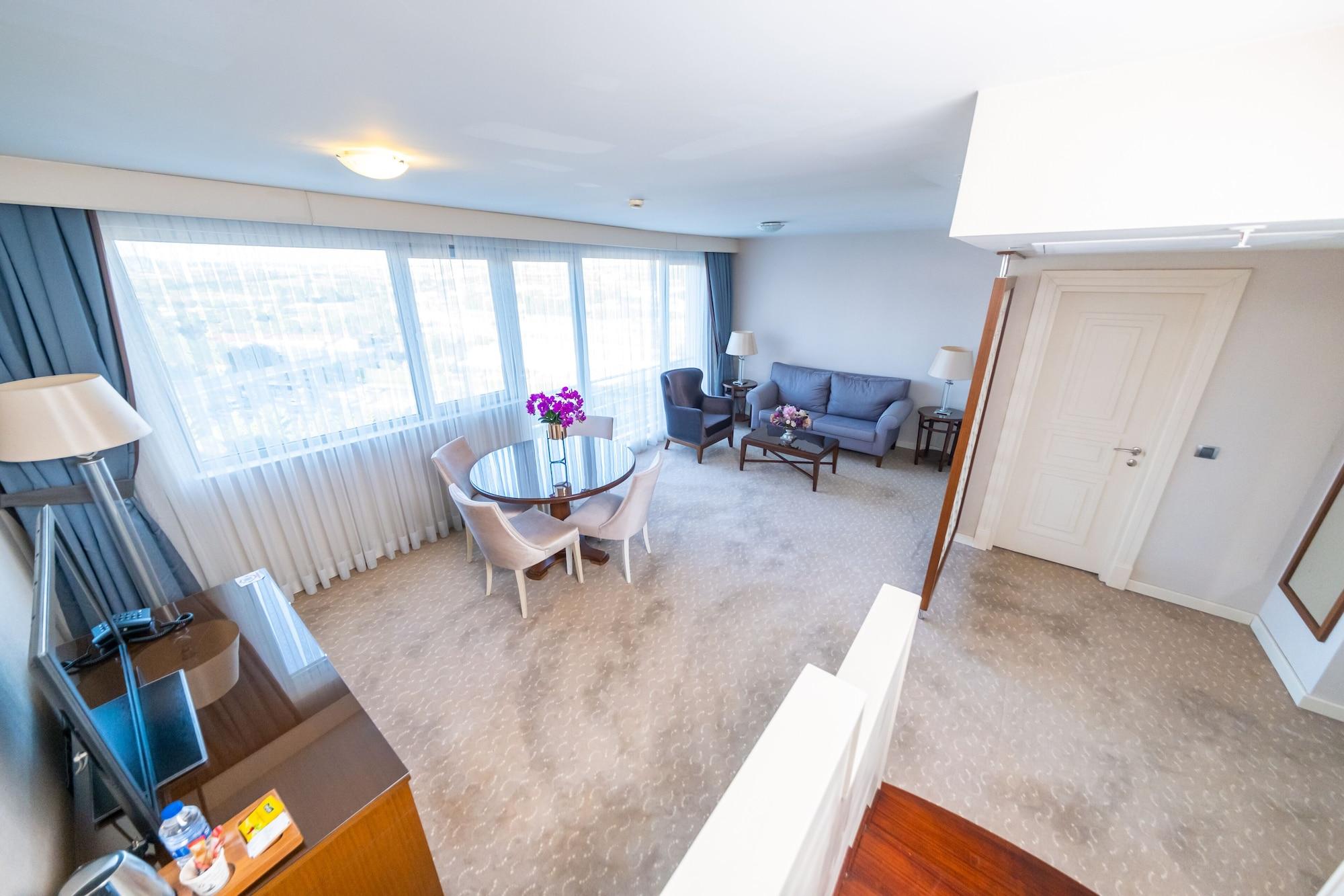 Miracle Istanbul Asia Airport Hotel & Spa Εξωτερικό φωτογραφία A typical apartment at the complex