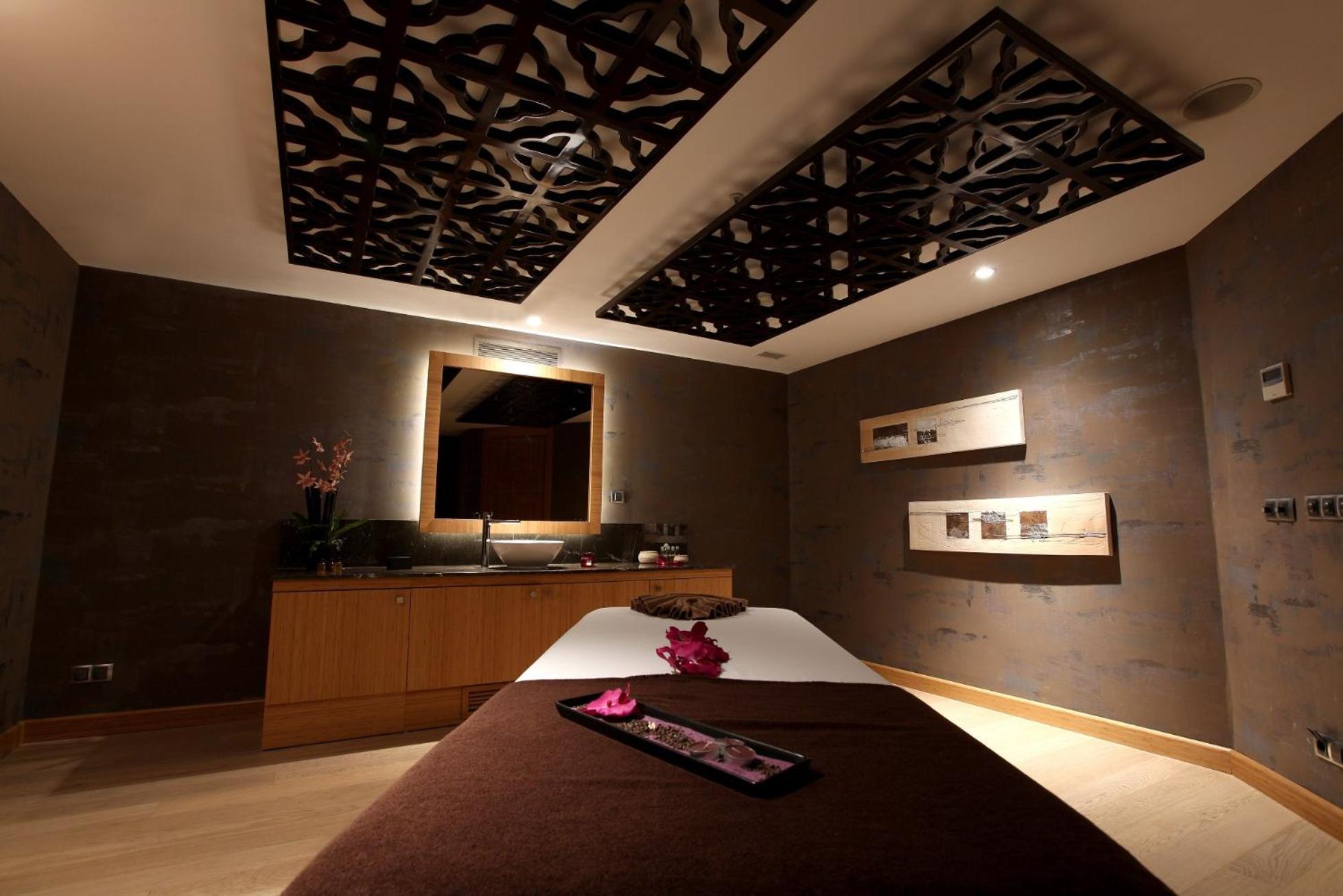 Miracle Istanbul Asia Airport Hotel & Spa Εξωτερικό φωτογραφία A spa treatment room