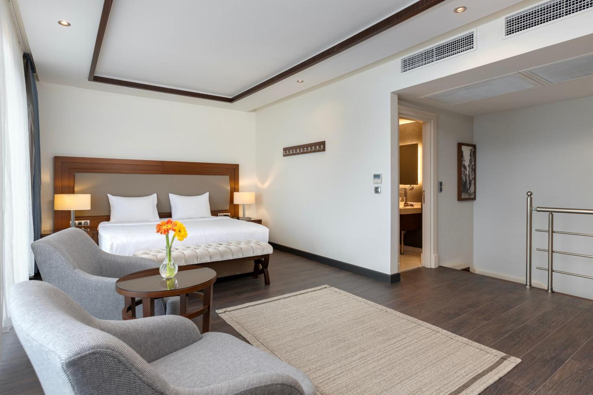Miracle Istanbul Asia Airport Hotel & Spa Εξωτερικό φωτογραφία A bedroom at the hotel