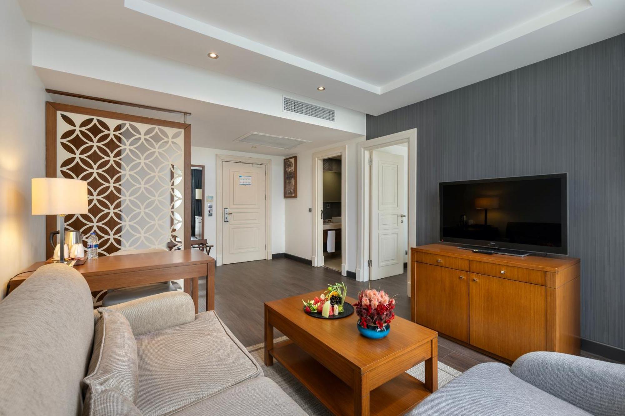 Miracle Istanbul Asia Airport Hotel & Spa Εξωτερικό φωτογραφία A suite at the hotel