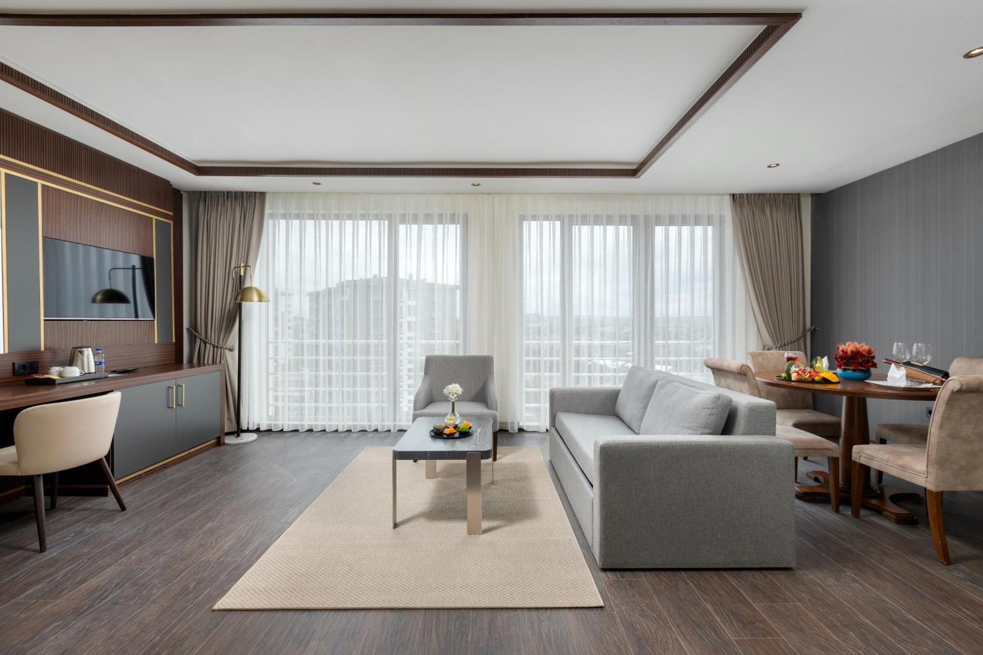 Miracle Istanbul Asia Airport Hotel & Spa Εξωτερικό φωτογραφία A suite at the hotel