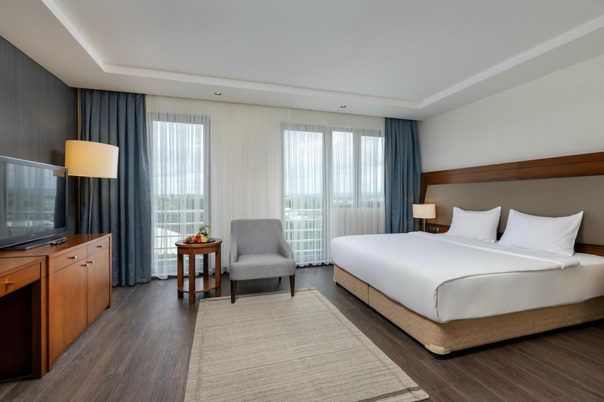 Miracle Istanbul Asia Airport Hotel & Spa Εξωτερικό φωτογραφία A room at the hotel